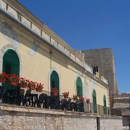 La Palma Casesicule Apartment, In Center, At 100 Mt *